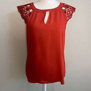 Women's Express Orange/Red Keyhole Lace Sleeve Blouse‎ Size Small
